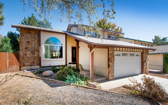 property at 1189 Panorama Dr