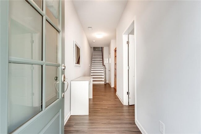 768 Aerial Way in Atlanta, GA - Building Photo - Building Photo