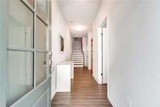 768 Aerial Way in Atlanta, GA - Building Photo - Building Photo