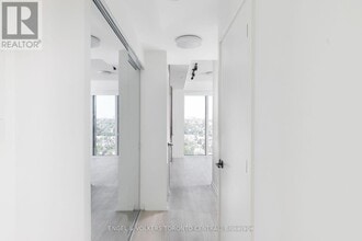 1285 Dupont St in Toronto, ON - Building Photo - Building Photo