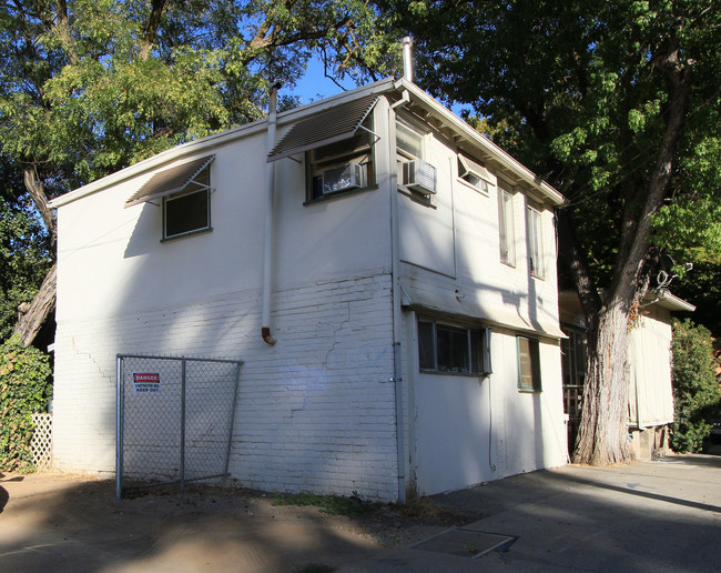 714 25th St in Sacramento, CA - Building Photo - Building Photo