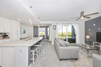 12240 Wellen Golf St in Venice, FL - Foto de edificio - Building Photo