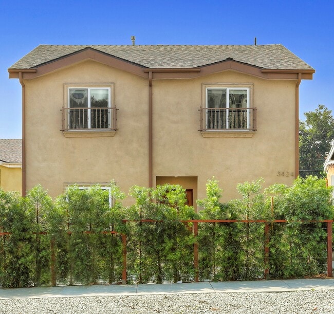 property at 3424 Bellevue Ave