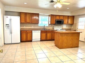 6704 Spoonwood Ln in Fort Worth, TX - Building Photo - Building Photo