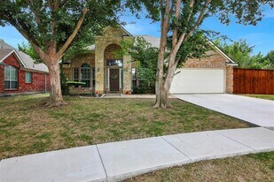 9709 Lovers Ln in Frisco, TX - Building Photo