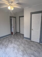 32 Main St in Simsbury, CT - Building Photo - Building Photo