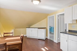 109 Woodford St in Portland, ME - Building Photo - Building Photo