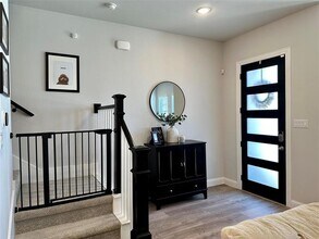 301 Colusa Dr in Lewisville, TX - Building Photo - Building Photo