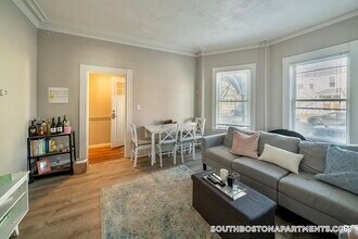 895 E Broadway in Boston, MA - Building Photo - Building Photo