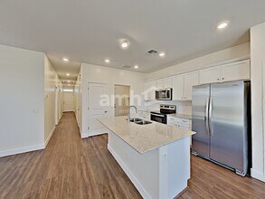 5951 W Larkspur Dr in Glendale, AZ - Building Photo - Building Photo