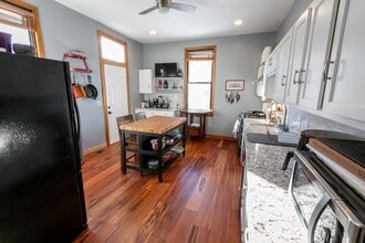 1241 Bates Ave in Cincinnati, OH - Building Photo - Building Photo