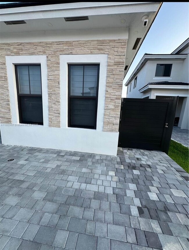 14429 SW 19th St in Miami, FL - Building Photo - Building Photo