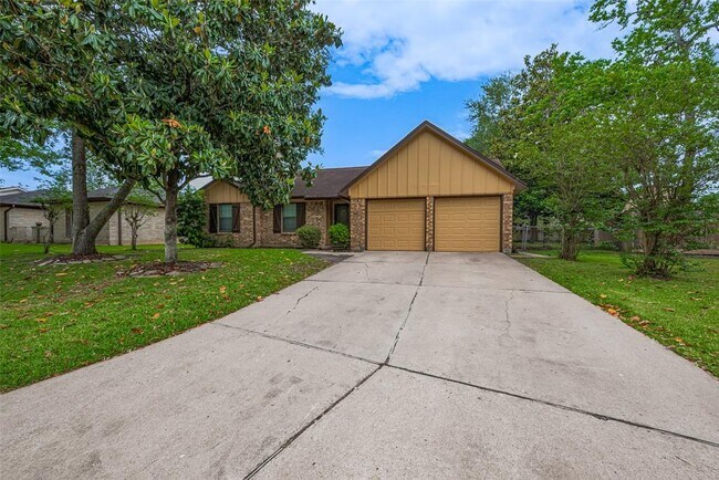 2002 Yorktown Ct N in League City, TX - Building Photo - Building Photo