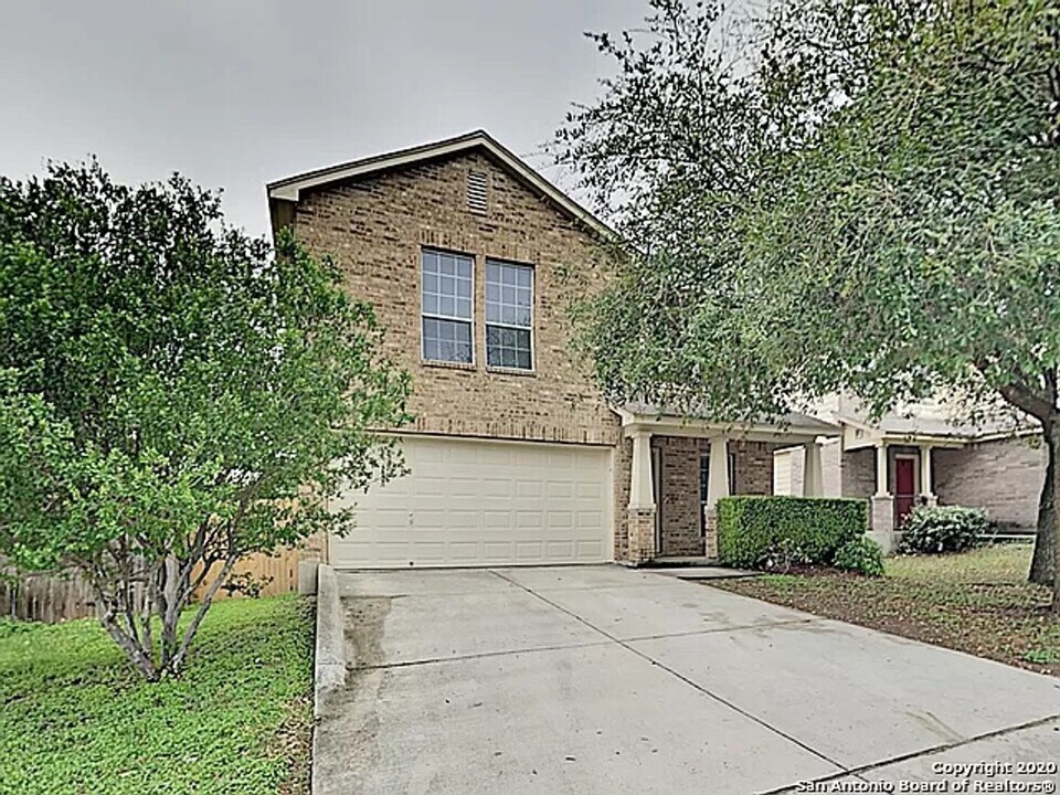 847 Antler Post in San Antonio, TX - Building Photo