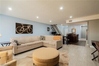 833 Meadowland Dr in Naples, FL - Building Photo - Building Photo