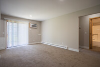 Peppercorn Apartments in Wyoming, MI - Building Photo - Interior Photo