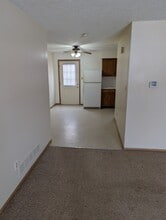 521 Hinderer Ave SW, Unit 521 in Massillon, OH - Building Photo - Building Photo