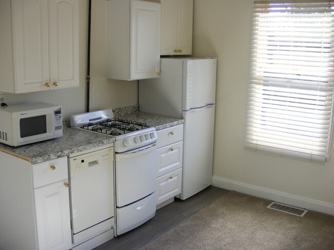 115 N Park St, Unit 8