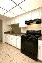 411 Banana in South Daytona, FL - Building Photo - Building Photo