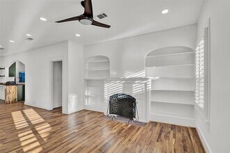 2301 W Rosedale St S in Fort Worth, TX - Building Photo - Building Photo