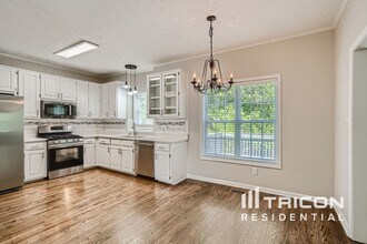 160 Rock Hill Dr in Fayetteville, GA - Building Photo - Building Photo