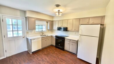 379 Dove Valley Rd in Collierville, TN - Building Photo - Building Photo