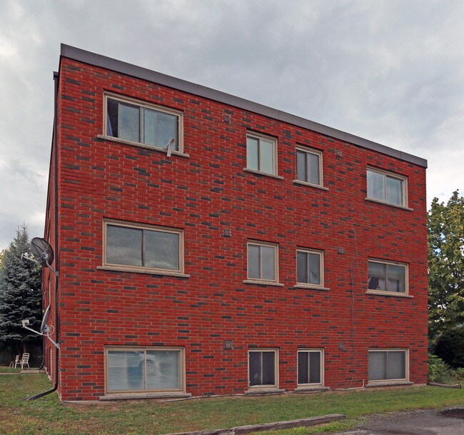 184 Linwell Rd in St Catharines, ON - Building Photo - Building Photo