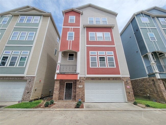 property at 2114 Bidwell Dr