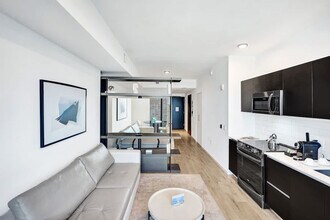 398 NE 5th St, Unit SI ID1504043P in Miami, FL - Building Photo - Building Photo