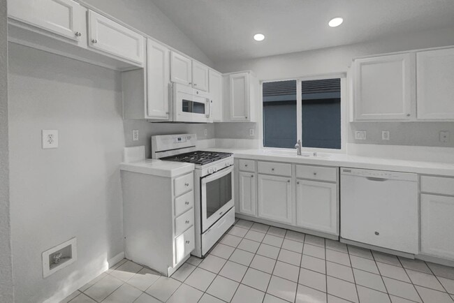 1510 Pastal Way in Davis, CA - Building Photo - Building Photo