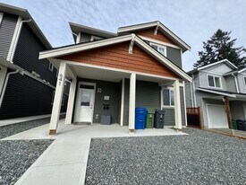 641 Lambert Ave in Nanaimo, BC - Building Photo