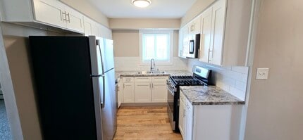 9700 S Karlov Ave in Oak Lawn, IL - Building Photo - Building Photo