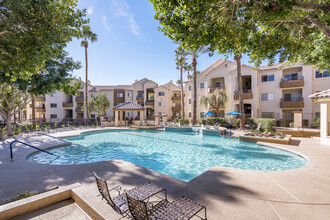 Sonterra Apartments at Paradise Valley in Phoenix, AZ - Building Photo - Building Photo