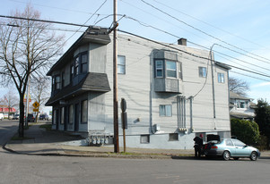 2800-2806 SE Powell Blvd Apartments