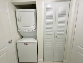 9357 SW 77th Ave, Unit 95-2044 in Miami, FL - Building Photo - Building Photo
