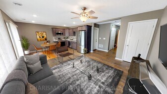 2601 S Norton Ave, Unit 2