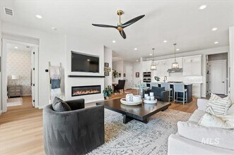 8555 W War Eagle St in Star, ID - Building Photo - Building Photo