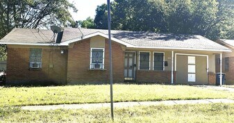 2414 52nd St in Dallas, TX - Building Photo