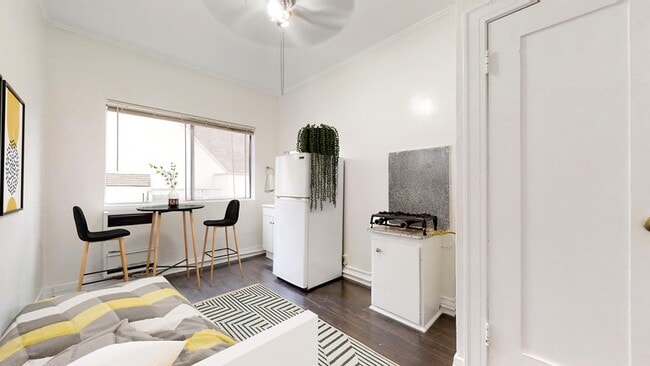 property at 647 W 18th St