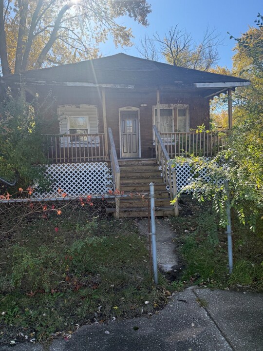 4633 W 11th Ave in Gary, IN - Building Photo