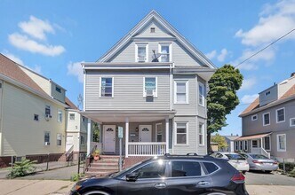 9-11 Winter Hill Rd in Medford, MA - Building Photo - Building Photo