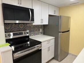 400 William Hilton Pkwy in Hilton Head Island, SC - Building Photo - Building Photo