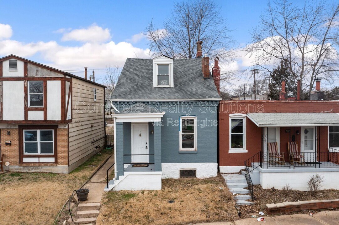 2913 California Ave in St. Louis, MO - Building Photo