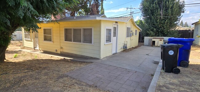 35164 Ave B-Unit -3 in Yucaipa, CA - Foto de edificio - Building Photo