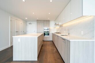 8155 Capstan Way in Richmond, BC - Building Photo - Building Photo