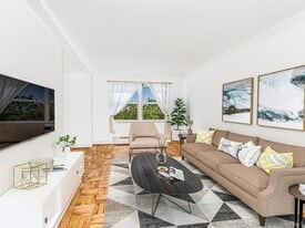 5500-5500 Fieldston Rd in Bronx, NY - Building Photo