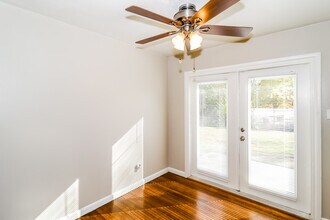9811 Temple Dr in Little Rock, AR - Building Photo - Building Photo
