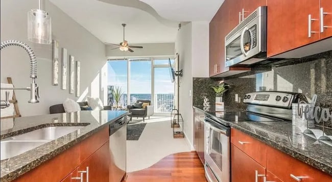 301 Fayetteville St, Unit 3312 in Raleigh, NC - Foto de edificio - Building Photo