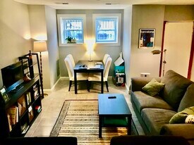 1305 Euclid St NW, Unit Apartment in Washington, DC - Building Photo
