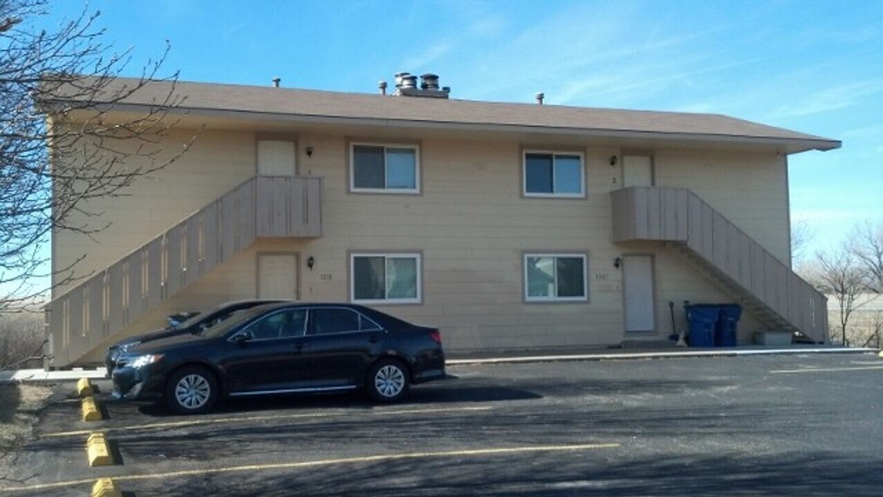 1211 S Doreen St in Wichita, KS - Building Photo